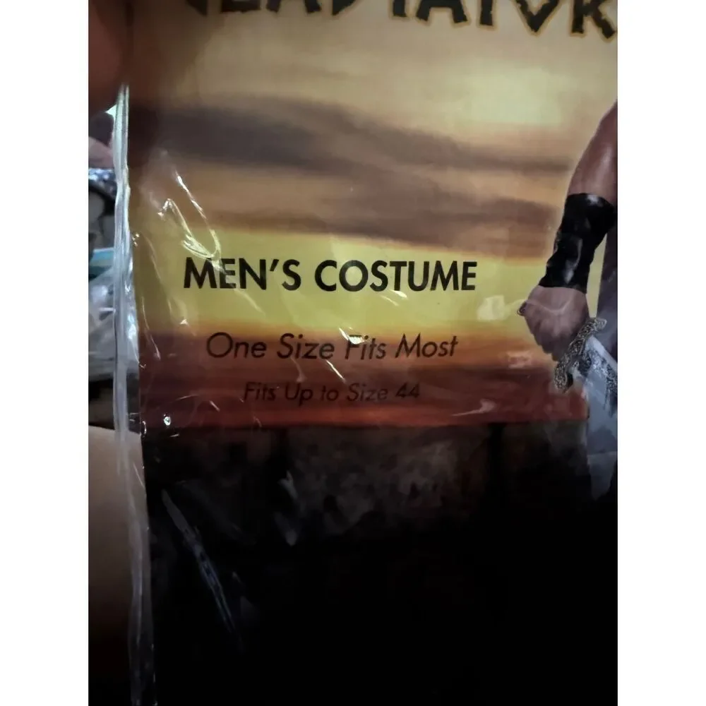 Spirit Halloween Men’s Gladiator Costume One Size up 44 EUC